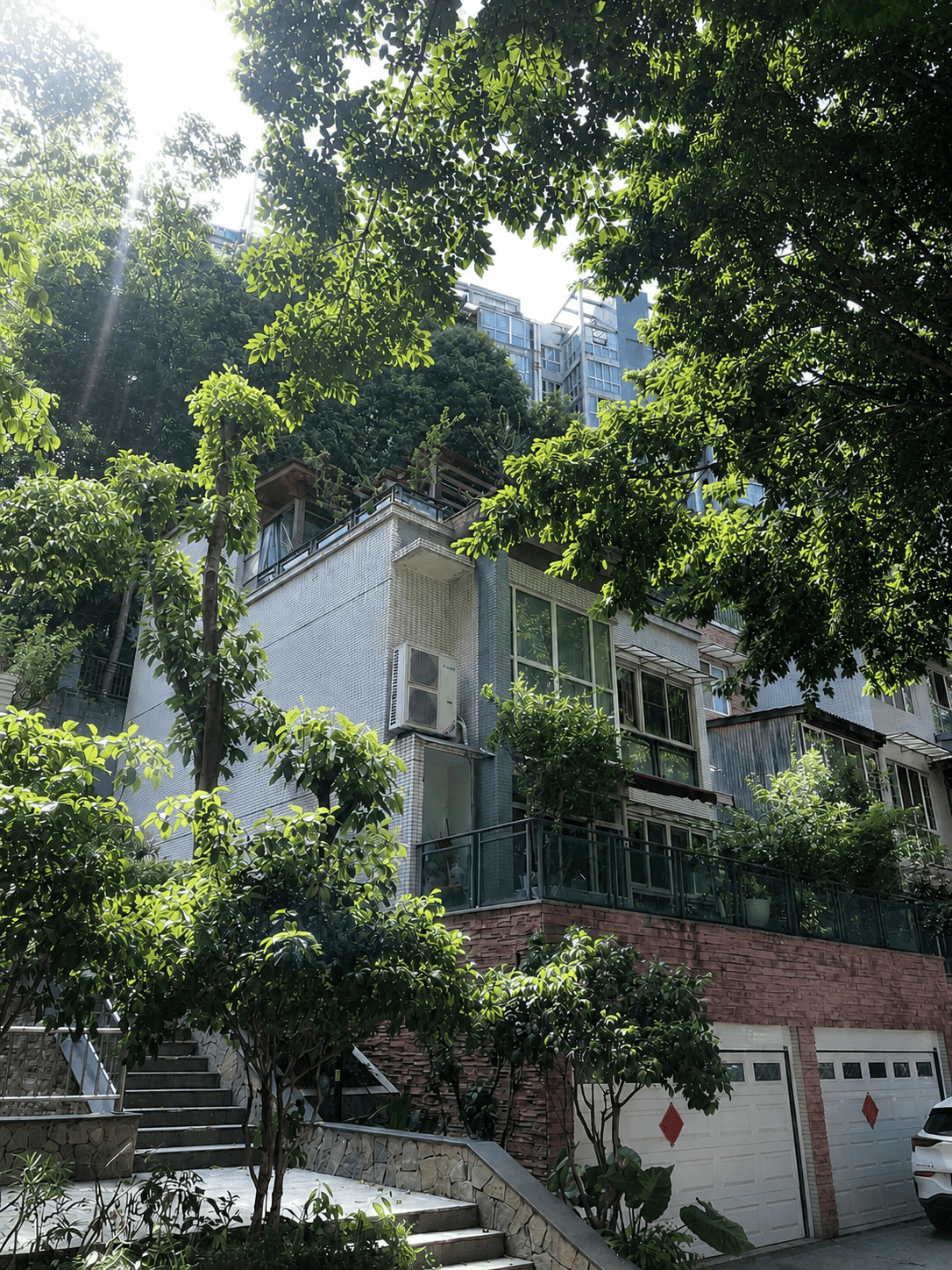 辽阳岛居岁月从容升级：小小岛老别墅加装蒂升悦行款电梯